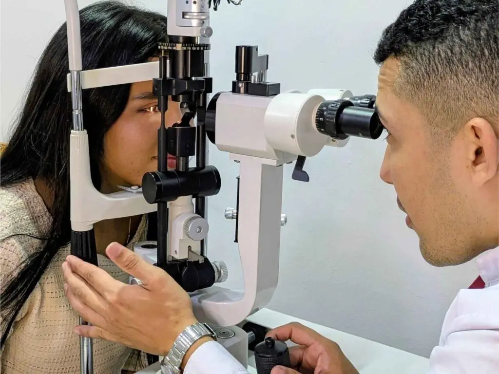 Examen Visual en Cartagena 1 CiberOptica ZEISS Vision Expert